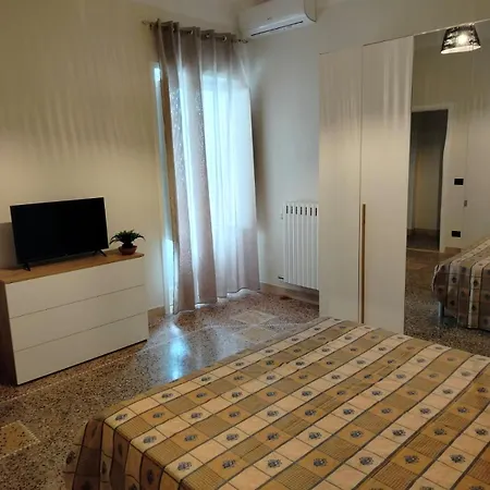 Casa Louise - Comodo Zona Viale Liguria * 塔兰托